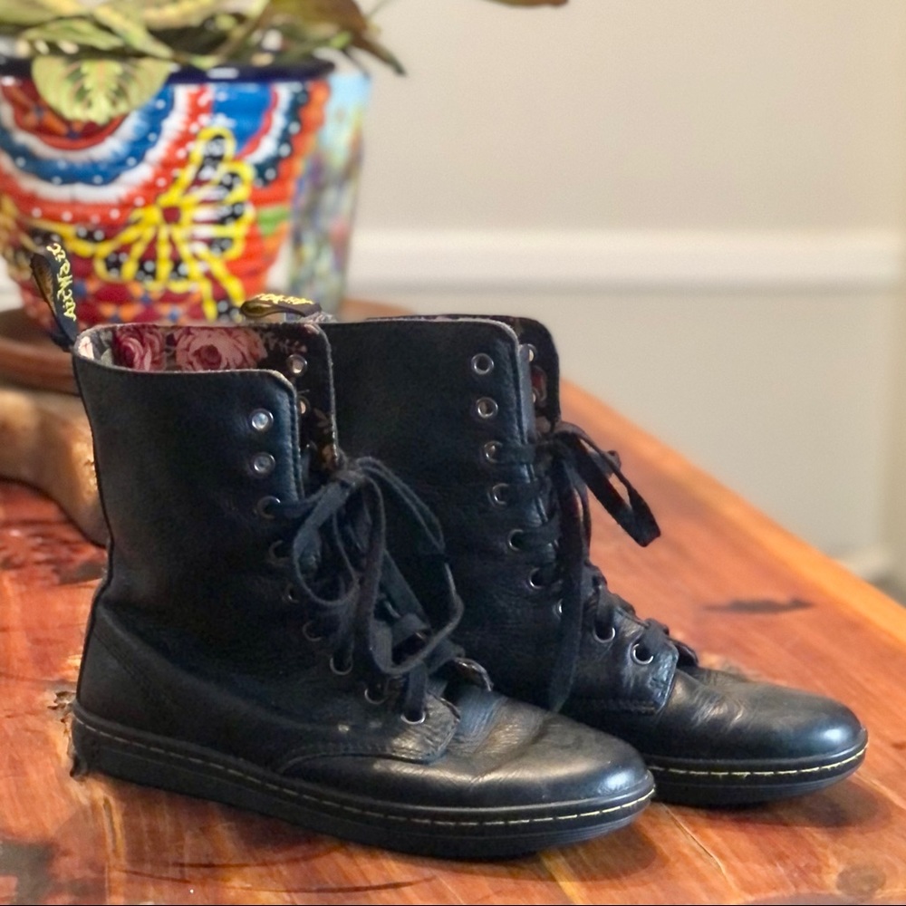 Dr. Martens Stratford Boots